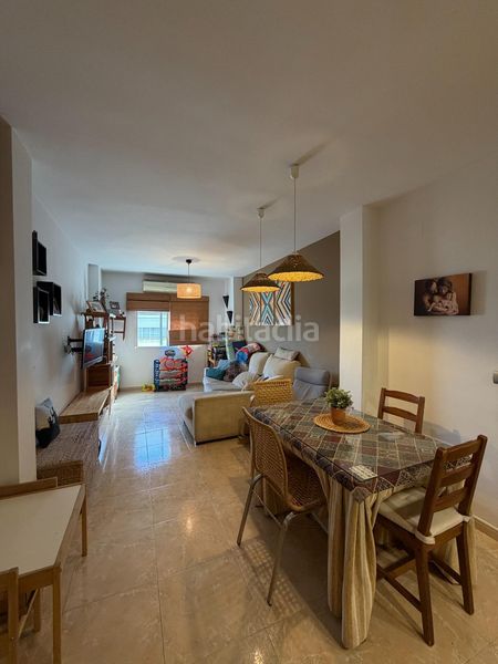 Foto f1dde2cc-e9b3-41dd-bdd1-6f0e43c0f4ad. Pis a Centro Utrera