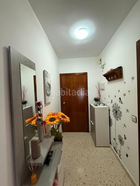 Foto 249e0b8b-1081-457a-a7bc-94a78e51f2ba. Piso  con piscina garaje y trastero. en Salesianos Utrera