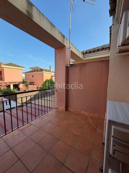 Foto f1b8d28d-4b6b-49ac-a9a9-61635ffe709d. Casa a El Junquillo - Vistalegre Utrera