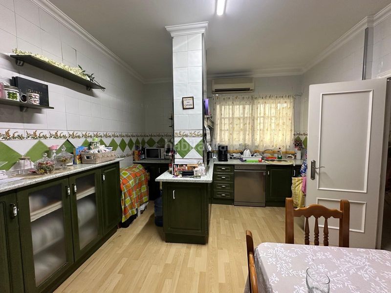 Foto 039dfd6e-21a3-444c-a885-a07d44bd23da. Casa a Centro Utrera