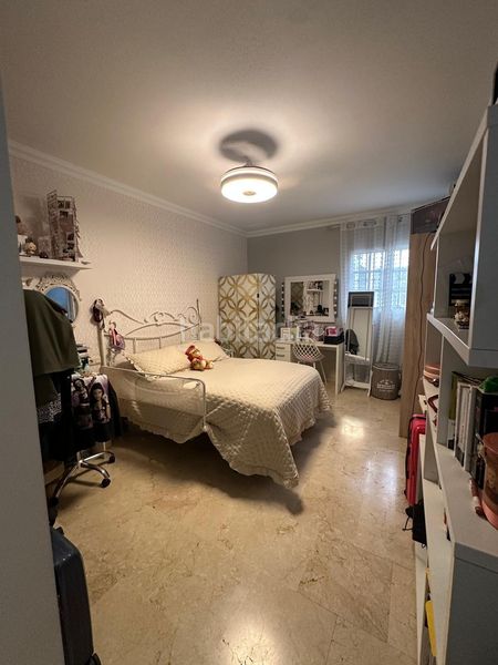 Foto e2328a96-ae91-4279-b9af-3254cca952d9. Casa a Centro Utrera