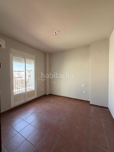Foto df0fc240-0302-4499-b1cb-938b20bbc355. Casa amb aparcament a Torre Cruz - Los Molinos Utrera