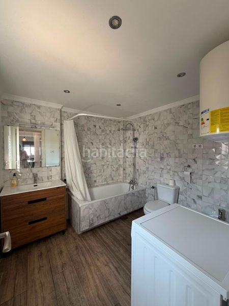 Foto af0a0092-0992-4204-8eae-373036f6bd0d. Piso  alto independiente en Torre Cruz - Los Molinos Utrera