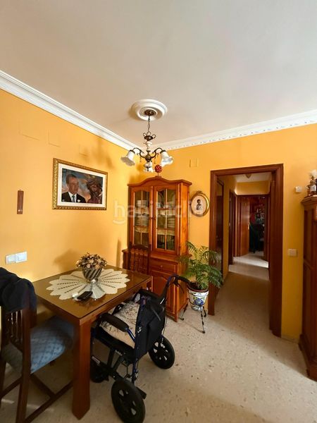 Foto 77617317-778f-4834-b237-63411f73621a. Pis a Salesianos Utrera