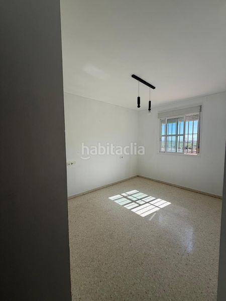 Foto 0262de34-014d-4eb5-9fea-237416f4f13b. Casa  adosada en Torre Cruz - Los Molinos Utrera