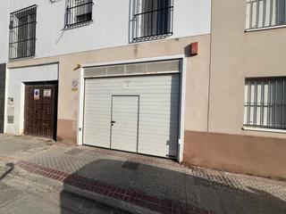 Parking coche en Palacios y Villafranca (Los). Plaza de garaje