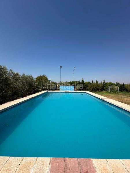Foto 799ec489-ce2f-4846-b9e7-f6569d0b48de. Casa con parcheggio in Pedanías Sur Utrera