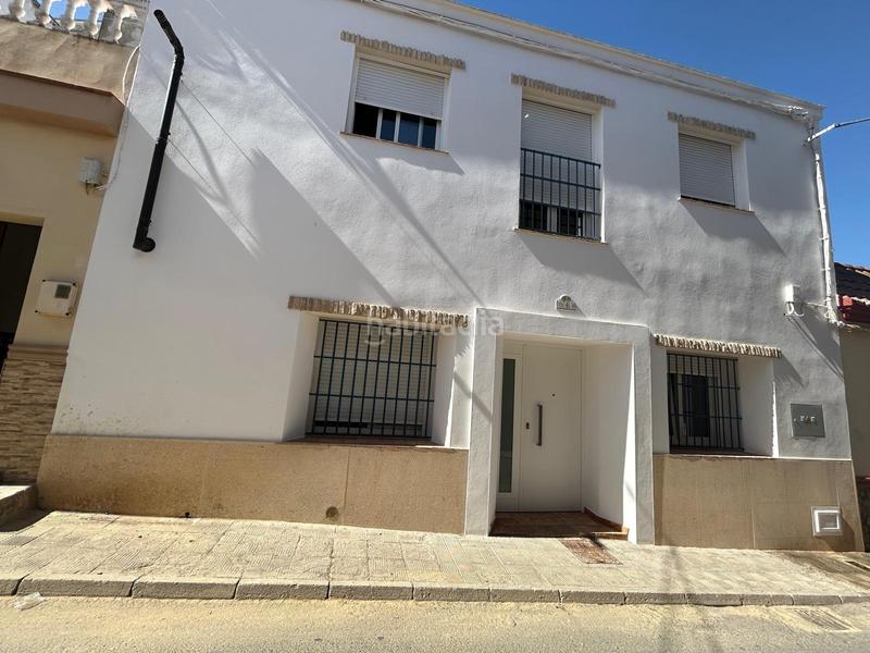 Foto 54e6fad4-31b1-4a50-801a-0180f8e6060d. Maison dans Centro Utrera