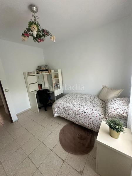 Foto 35278f00-6a12-457f-892f-6e6a1d13878a. Pis a Salesianos Utrera