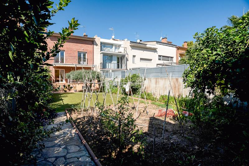 Foto f06283d3-da9c-4186-8bba-c14614534f61. Casa adossada amb aparcament a Font Verda Granollers