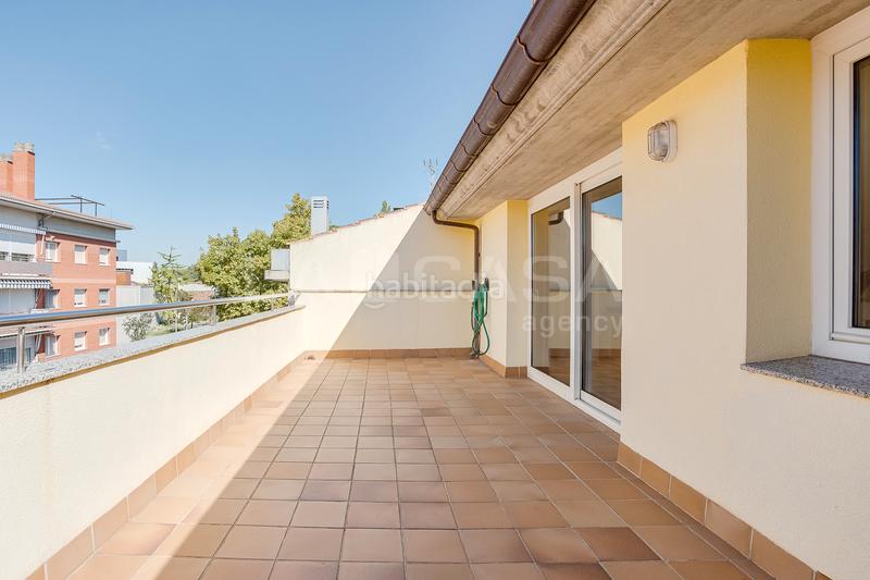 Foto ffbd5404-76b8-4e47-8daf-4e365a8ce79d. Semi detached house with parking in Font Verda Granollers