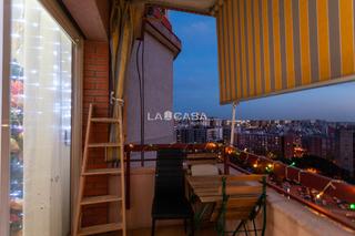 Flat in Les Planes. Piso calle teide del, lhospitalet de llobregat