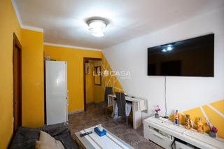Appartement à La Florida. Piso calle mare deu de nuria, lhospitalet de llobregat