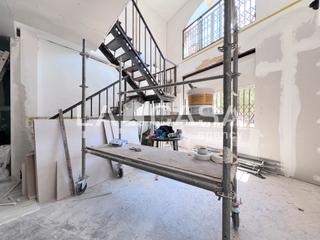 Dúplex a Llefià. Espectacular piso duplex reformando en barcelona reflcb36234