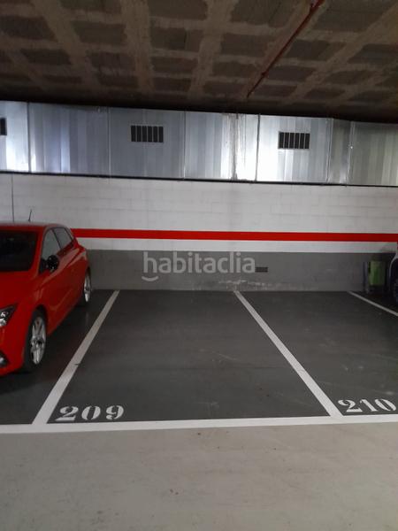 Foto 96bbbf9a-1b4d-49d6-b556-1f9b630b4d57. Parking coche reflcb36170sam en Llefià Badalona