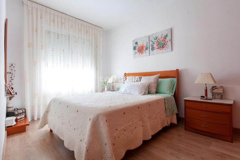 Foto e00f6478-6754-4339-9363-e87e0a2d2248. Appartamento con riscaldamento in Les Planes Hospitalet de Llobregat (L´)