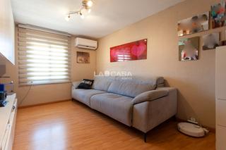 Flat in Les Planes. La casa agency ofrece en exclusiva piso en av. masnou  la florid