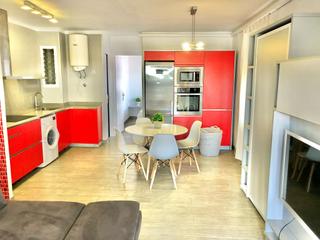 Etagenwohnung in Mar i Sol. La casa agency presenta piso reformado con piscina y parking en