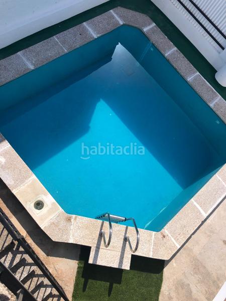 Foto 209bbd6a-c2cb-4a6a-b2a0-c8898db7cf67. Piso la casa agency presenta piso reformado con piscina y parking en granvia mar, a solo minutos de la playa! en Castelldefels