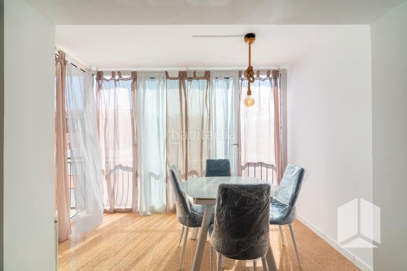 Foto 2c1c1383-69a4-4aac-b078-42f0b61f00f7. Piso la casa agency vende en exclusivapiso reformado en can bou ubicación privilegiada entre la playa y el centro en Castelldefels