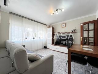 Rez-de-chaussée à Llefià. Piso en excelente estado  listo para entrar a vivirla casa agenc