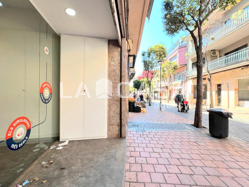 Foto ff1d2802-7b89-4210-9612-3ee91191e116. Büro in La Salut Badalona