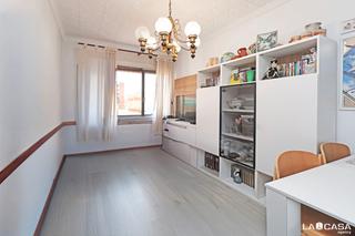 Pis a Santa Eulàlia. Se vende piso de 3 habitaciones en la tranquila y bien comunicad