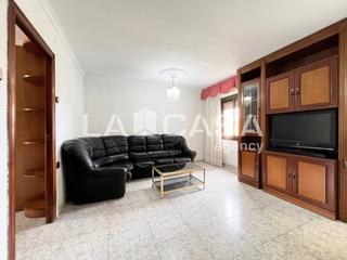 Appartement à La Guineueta. Luminoso piso exterior en paseo valldaura  con ascensor y excele