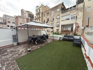 Rez-de-chaussée à Sants-Badal. Casa con amplia terraza privada de 55 m