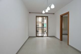 Piso en Santa Eulàlia. Piso exterior en santa eulàlia, excelente ubicación y servicios.