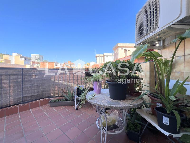 Foto e9cefdeb-60b7-4ebf-983a-52ff06181cd3. Àtic a Prosperitat Barcelona