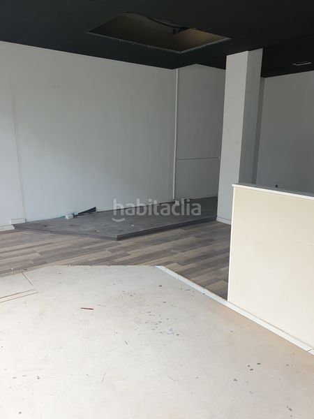 Foto a8bedfb9-6bf7-4203-a3e1-34dc5f3303b4. Local comercial a Centre-Estació Gavà