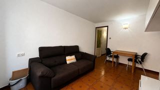 Pis a La Torrassa. Vivienda reformada a estrenar con balcón