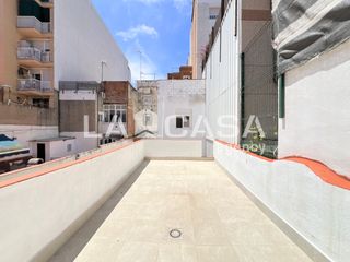 Local Comercial a La Salut. Oportunidad de inversión lote de 5 lofts reformados con rentabil