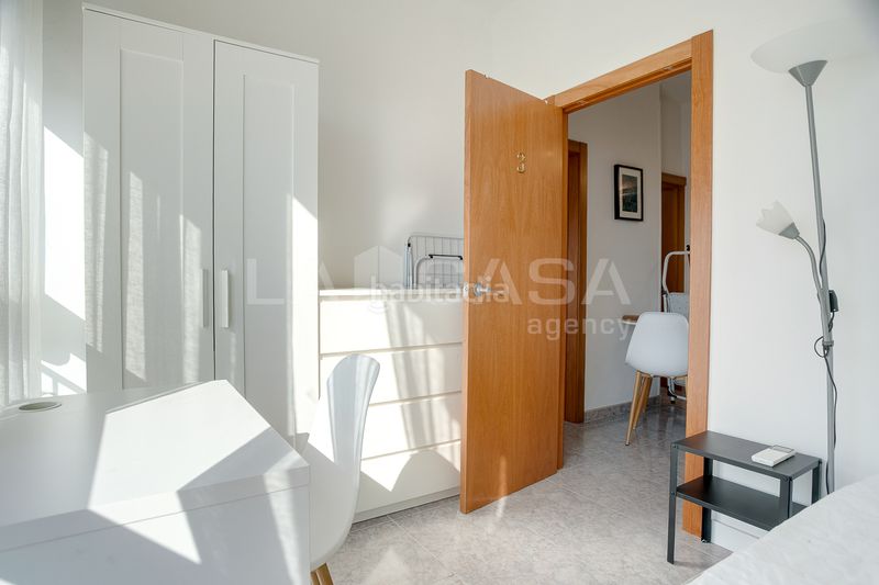 Foto 54b5f3f4-5dda-4a55-aaec-25a5d22b0f92. Àtic amb calefacció a Provençals del Poblenou Barcelona