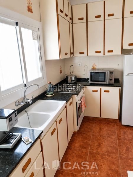 Foto f967f5dd-e98a-47e5-b806-60d5a9c7e2d8. Àtic a Centre Viladecans
