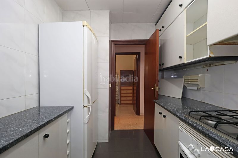 Foto 359cd0c2-ef4f-435a-84a9-f810fba72bf1. Dachwohnung mit heizung in Santa Eulàlia Hospitalet de Llobregat (L´)