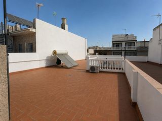 Casa a Centro - Doña Mercedes. Amplia vivienda familiar con gran luminosidad y espacios versáti