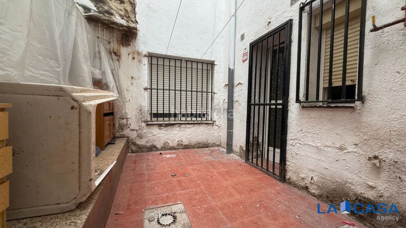 Foto ec7a809f-8ceb-4135-b171-1747b2996a26. Planta baixa a Delicias Madrid