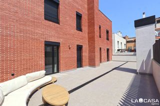 Àtic a Santa Eulàlia. Ático de 4 habitaciones con terraza, parking y trastero  finca d