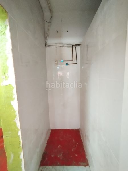 Foto 7160e93f-d371-4ee1-8238-42515785e637. Local comercial a Sant Ildefons Cornellà de Llobregat