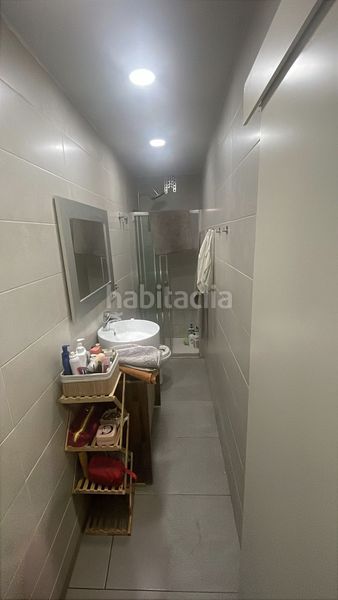 Foto 21c4a5c1-4bef-4a40-af14-c84b2b2f8780. Planta baja la casa agency presenta piso reformado en sant adrià se vende alquilado en Badalona