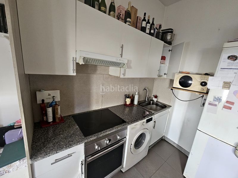 Foto 5fc1941c-edf3-45ad-92f7-705f9d06dc4f. Planta baja la casa agency presenta piso reformado en sant adrià se vende alquilado en Badalona