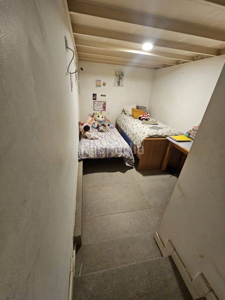 Foto fe16076d-3e8c-4a8f-8a5d-43a45819355b. Planta baja la casa agency presenta piso reformado en sant adrià se vende alquilado en Badalona