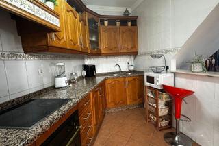 Casa a Centro. Amplia casa en el corazón del pueblo, ideal para familias
