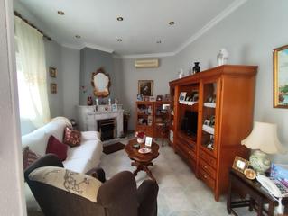 Haus in San José-San Bernardo. Encantadora casa de una sola planta con azotea y garaje en la lí