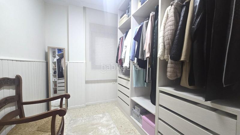 Foto 2b9619c9-9d99-42c0-a586-bc1c361766c6. Casa adossada amb aparcament a San José-San Bernardo Línea de la Concepción (La)