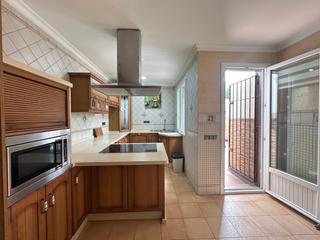 Chalet à San Pedro-Gabriel Miró-María Guerrero. Espacio y comodidad para tu familia en los olivos