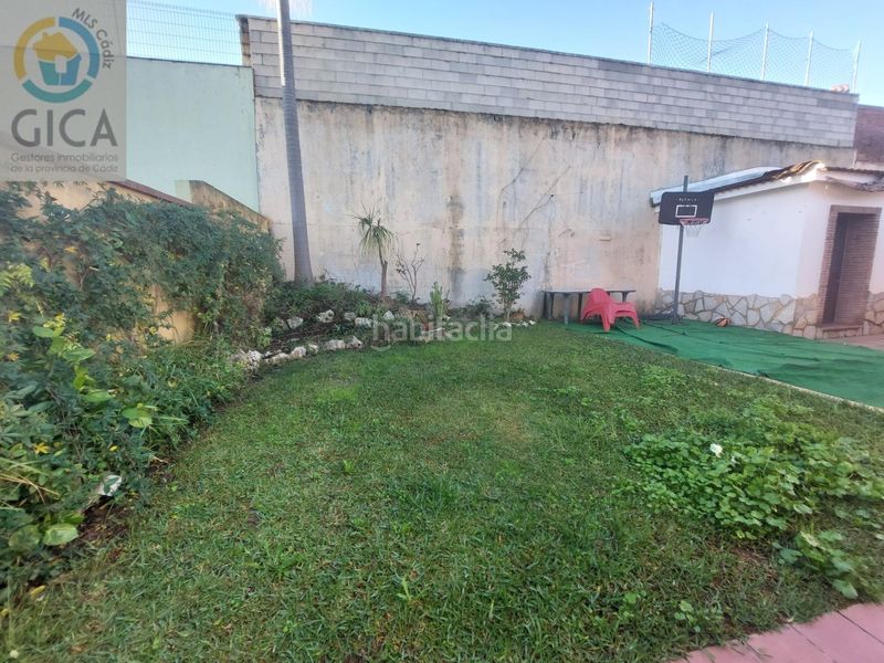 Foto 8dd5ded2-79ab-4d5c-8114-2ff464b762ed. Xalet amb aparcament a La Granja - La Colina - Los Pastores Algeciras