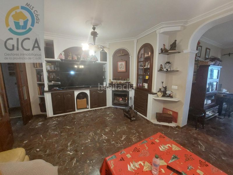 Foto cef940dd-e5d7-492f-9ba2-7fe79bf5b341. Xalet amb aparcament a La Granja - La Colina - Los Pastores Algeciras